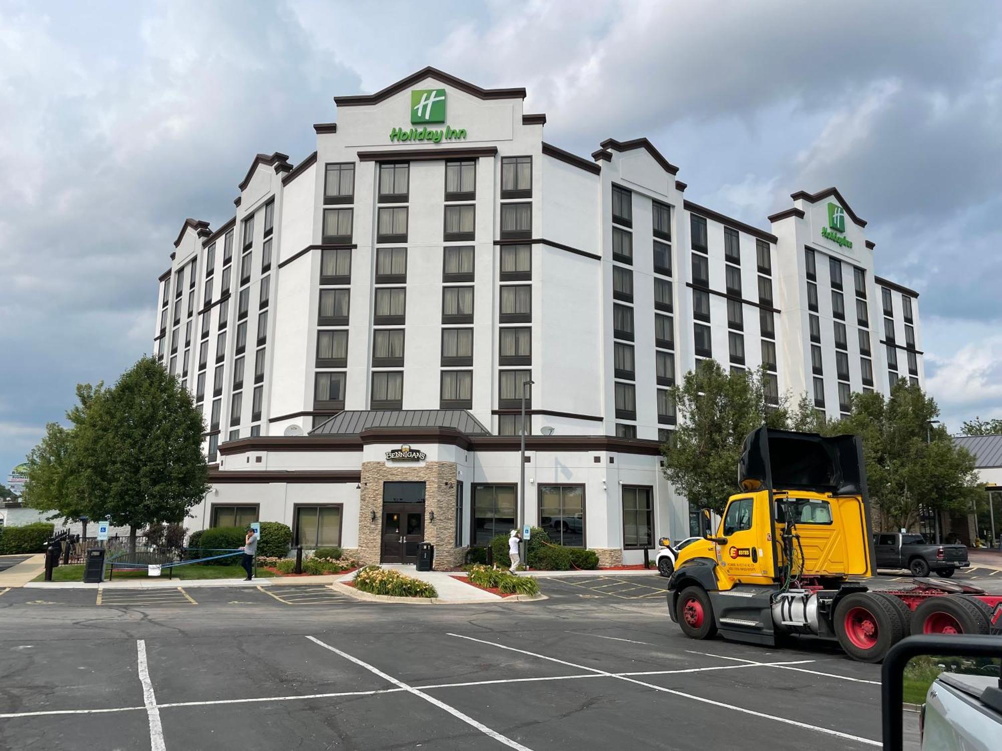 Holiday Inn Hotel & Suites Chicago Northwest - Elgin By Ihg Экстерьер фото